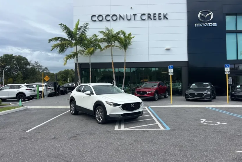 2023 Mazda CX-30 2.5 S Preferred photo 1