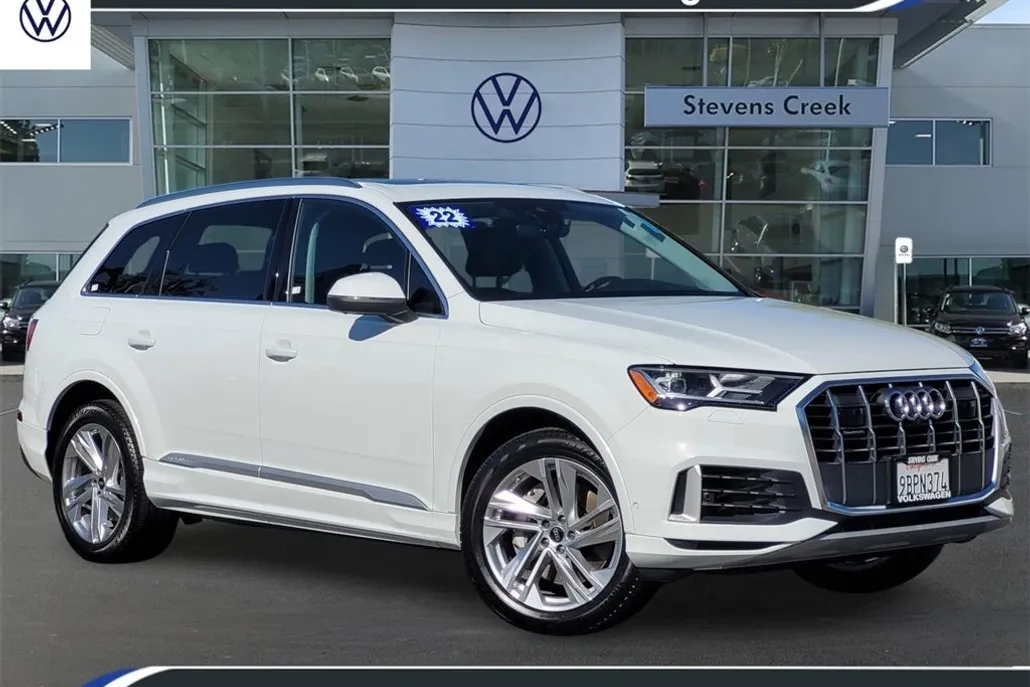 2022 Audi Q7 55 Premium Plus photo 1