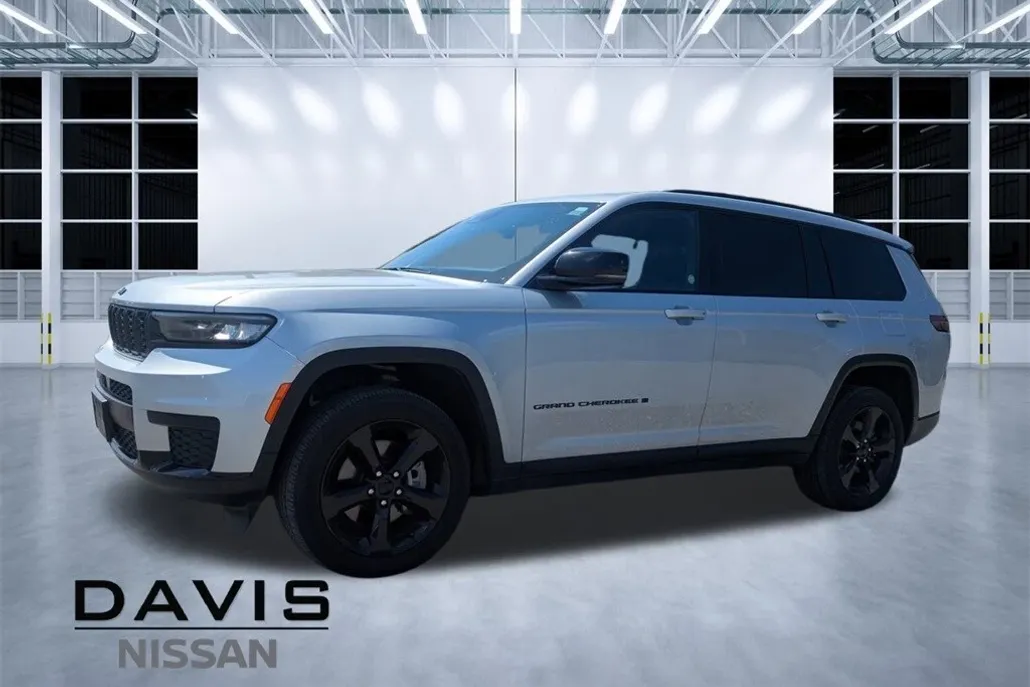 2023 Jeep Grand Cherokee Altitude photo 1