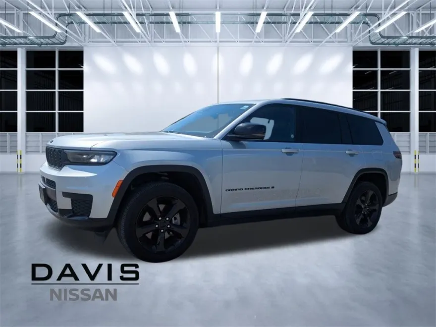 2023 Jeep Grand Cherokee Altitude photo 1