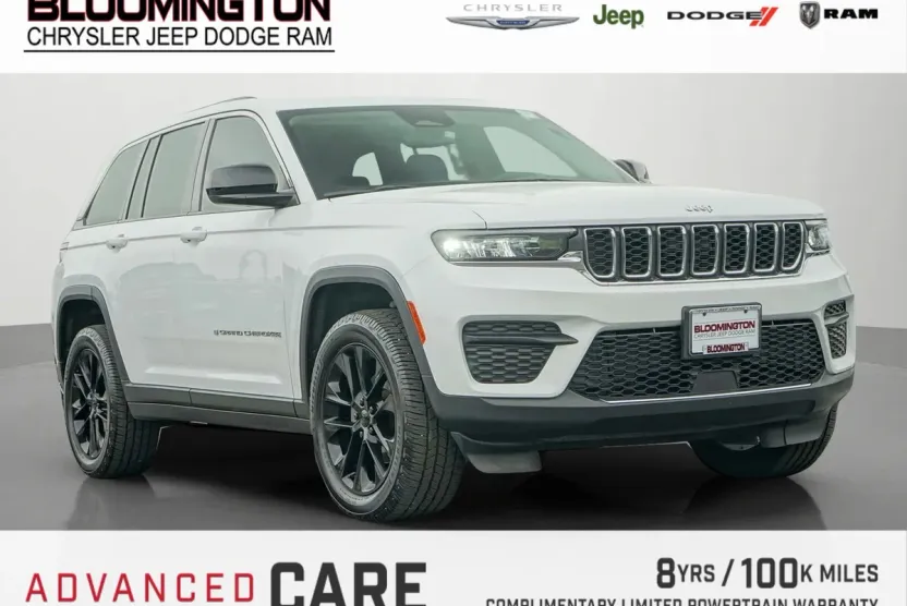 2022 Jeep Grand Cherokee Laredo photo 1