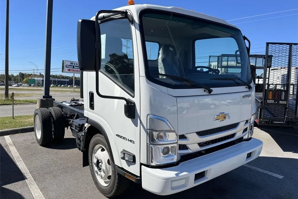 2024 Chevrolet Silverado 4500HD Base photo 1