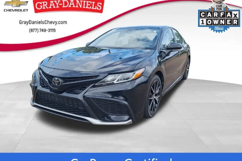 2024 Toyota Camry SE photo 1