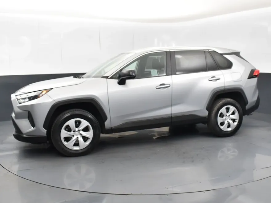 2024 Toyota RAV4 LE photo 1