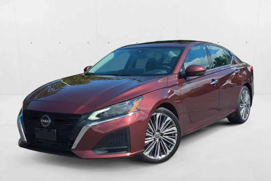 2024 Nissan Altima 2.5 SL photo 1