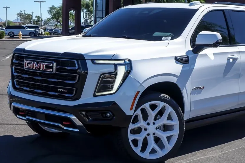 2025 Gmc Yukon AT4 photo 1