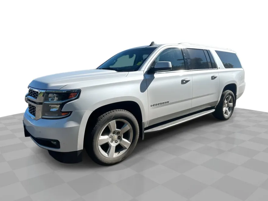 2016 Chevrolet Suburban 1500 LT photo 1