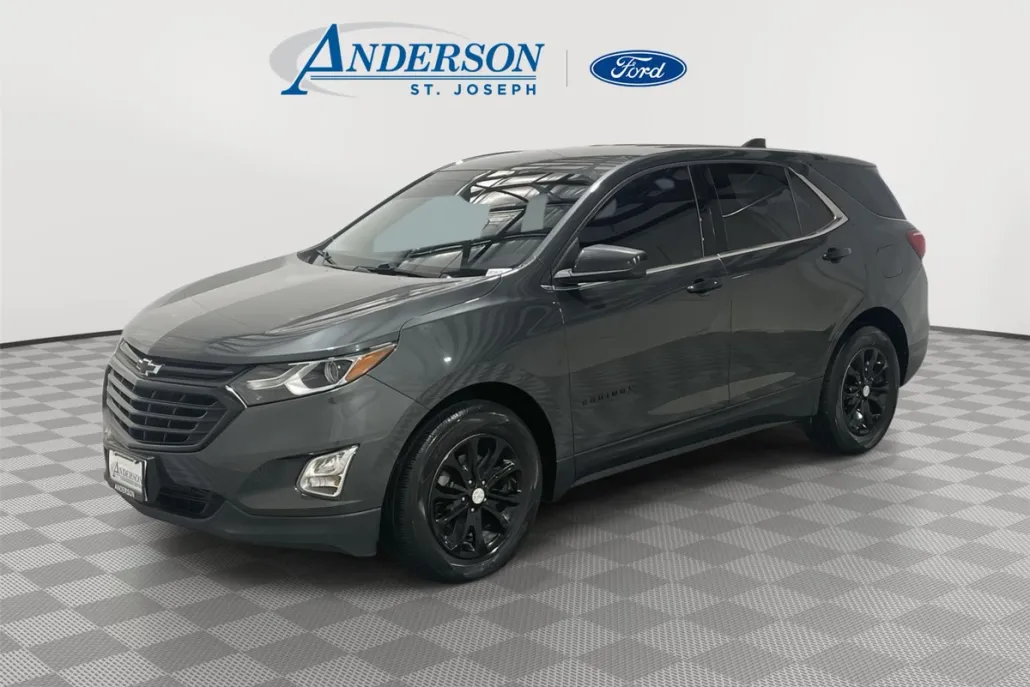 2020 Chevrolet Equinox LT photo 1