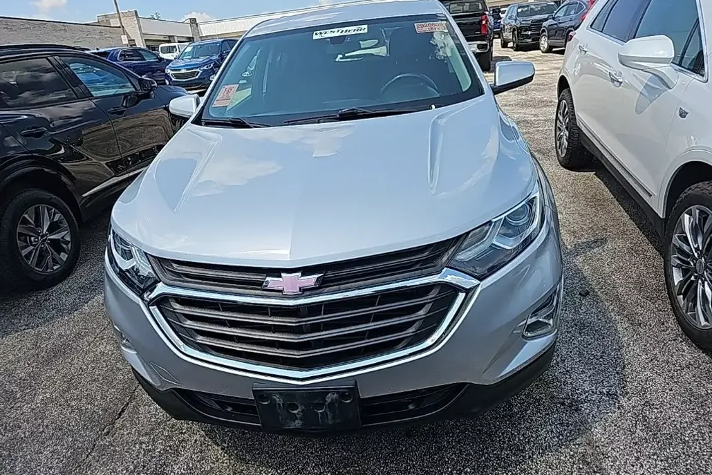 2019 Chevrolet Equinox LT photo 1