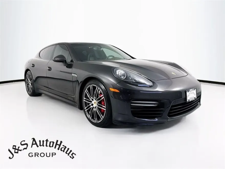2015 Porsche Panamera GTS photo 1