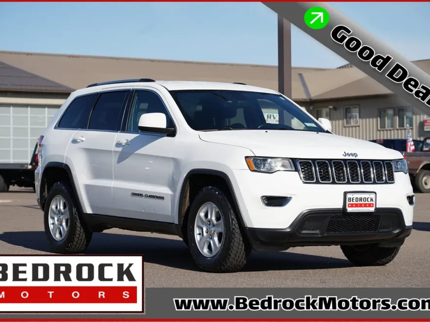 2017 Jeep Grand Cherokee Laredo photo 1