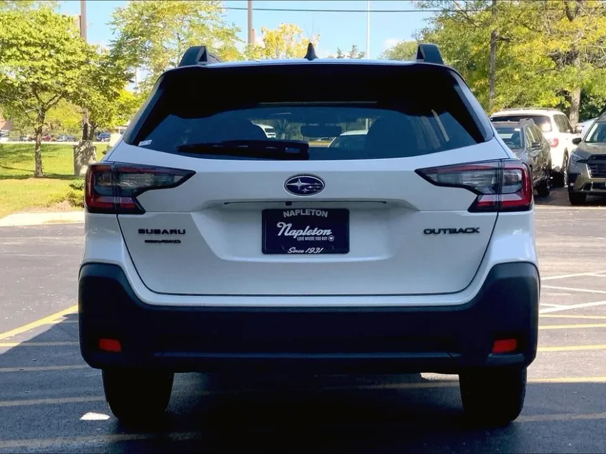2024 Subaru Outback Onyx Edition photo 1