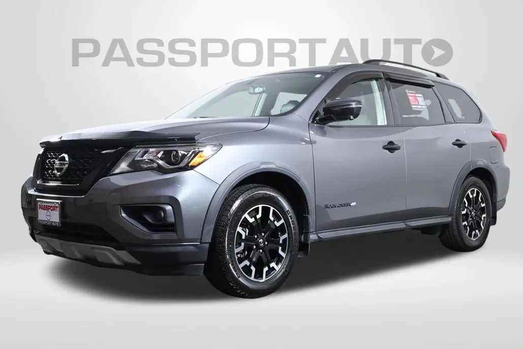 2020 Nissan Pathfinder SL photo 1