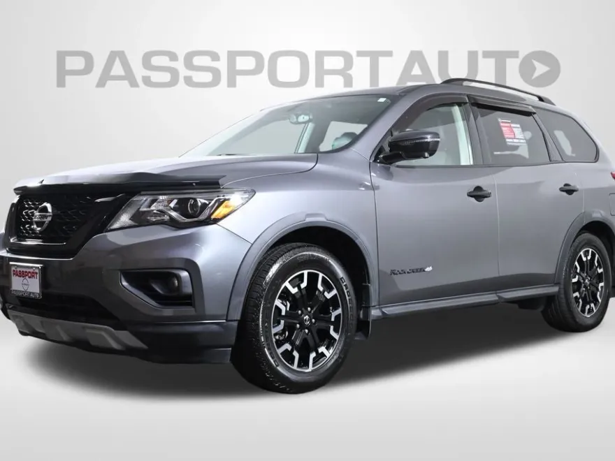 2020 Nissan Pathfinder SL photo 1