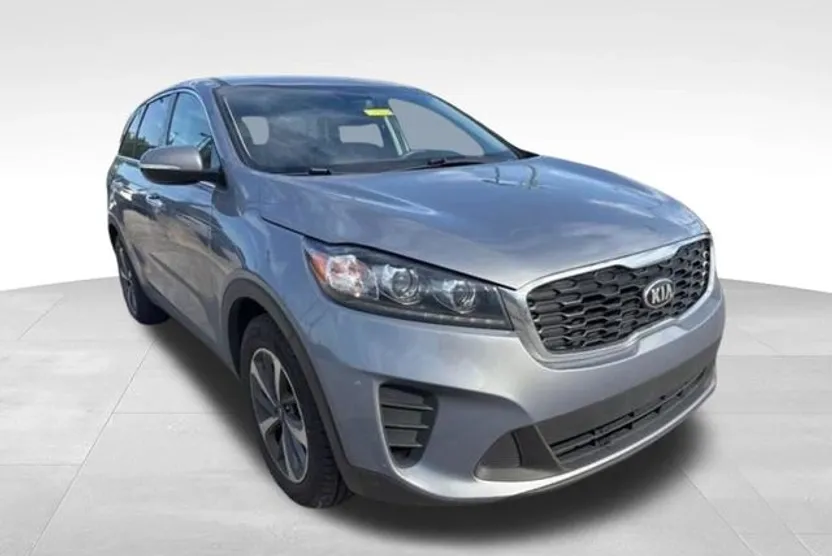 2020 Kia Sorento LX photo 1