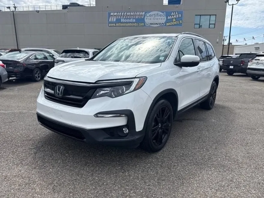 2022 Honda Pilot Special Edition photo 1