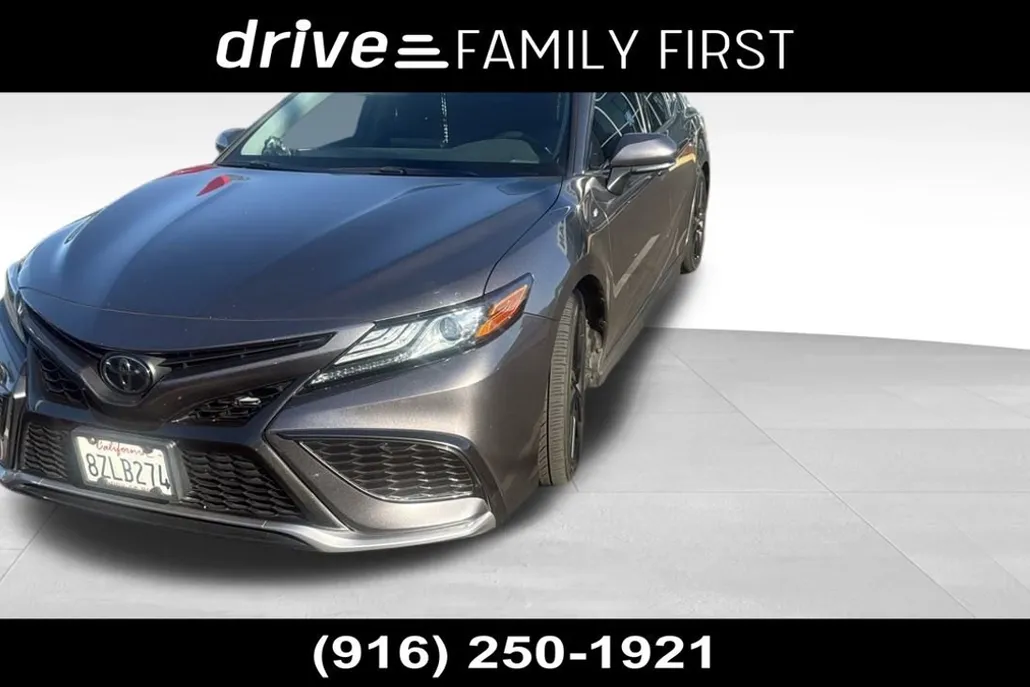 2022 Toyota Camry XSE photo 1