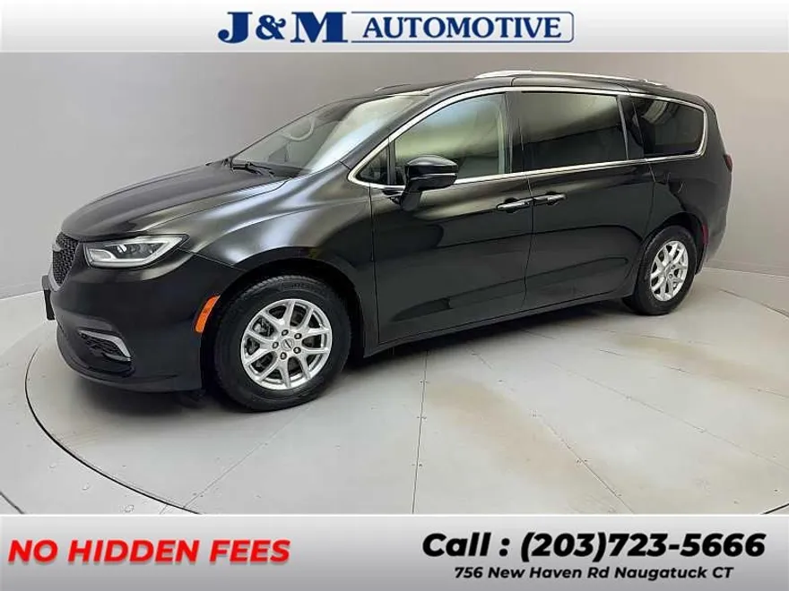 2021 Chrysler Pacifica Touring L photo 1
