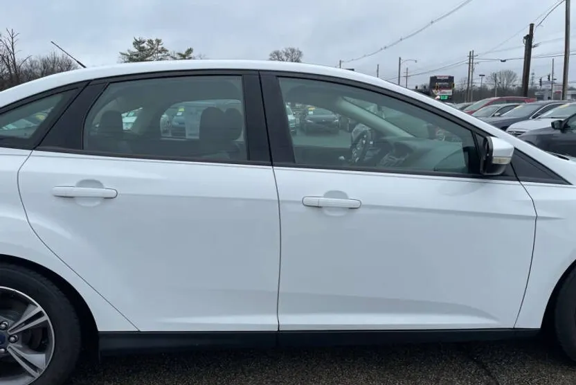2014 Ford Focus SE photo 1
