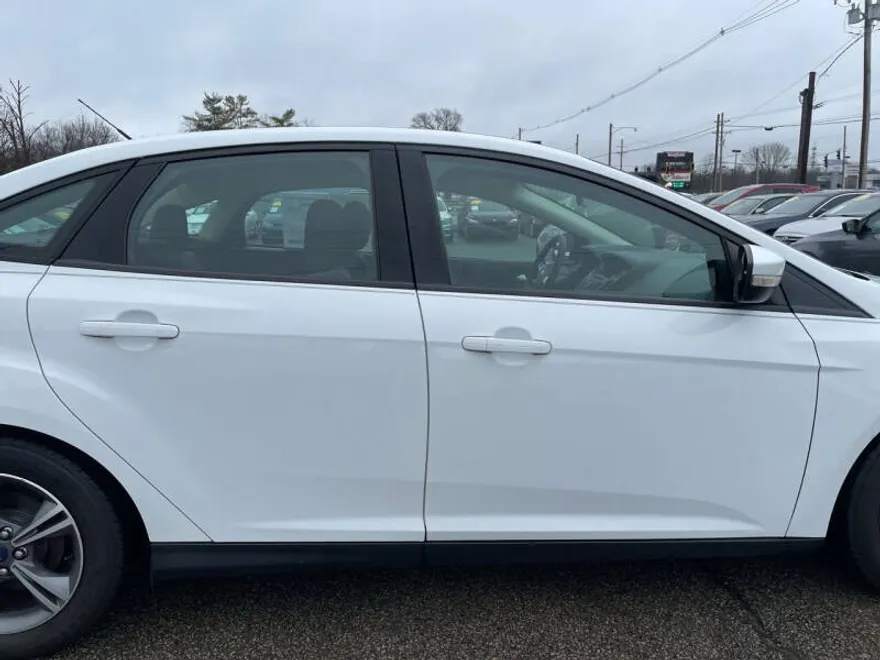 2014 Ford Focus SE photo 1