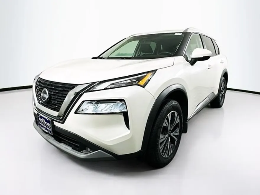 2022 Nissan Rogue SV photo 1