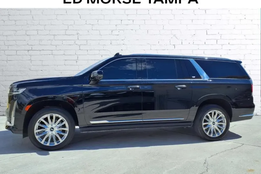 2024 Cadillac Escalade ESV Premium Luxury photo 1