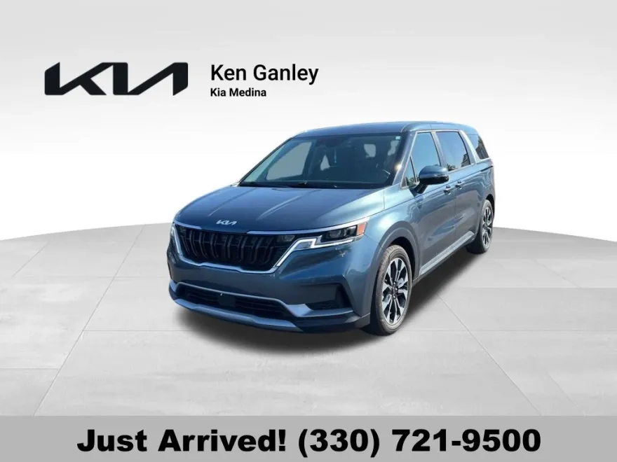 2024 Kia Carnival EX photo 1
