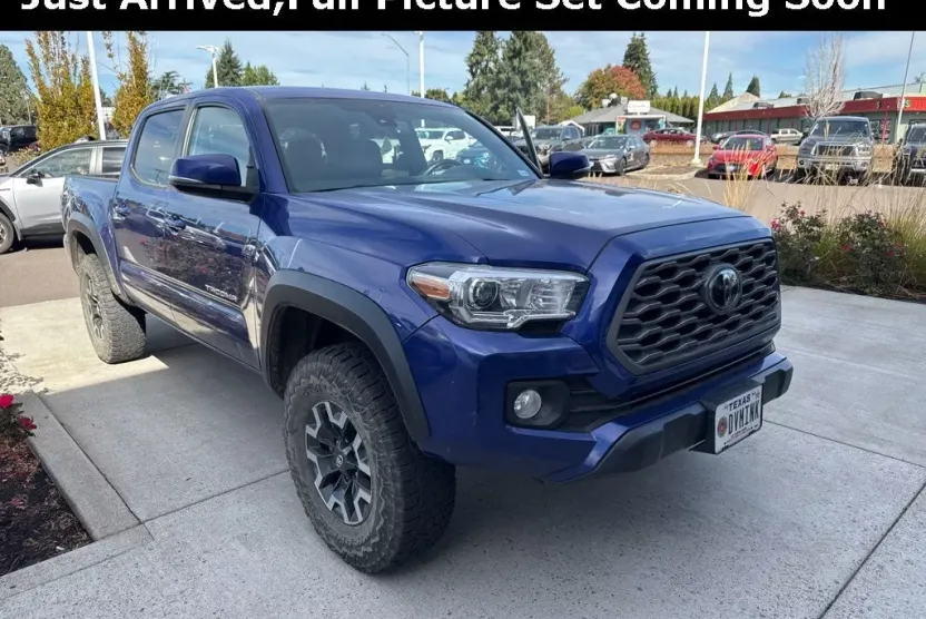 2022 Toyota Tacoma TRD Off-Road V6 photo 1