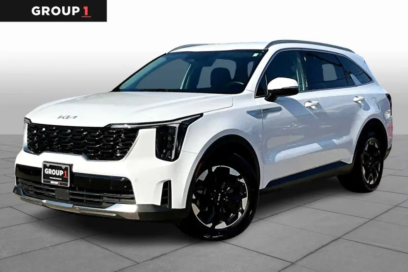 2024 Kia Sorento S photo 1