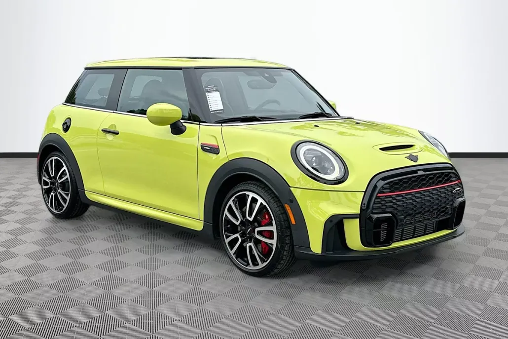 2024 Mini Cooper 2 Door Hardtop photo 1