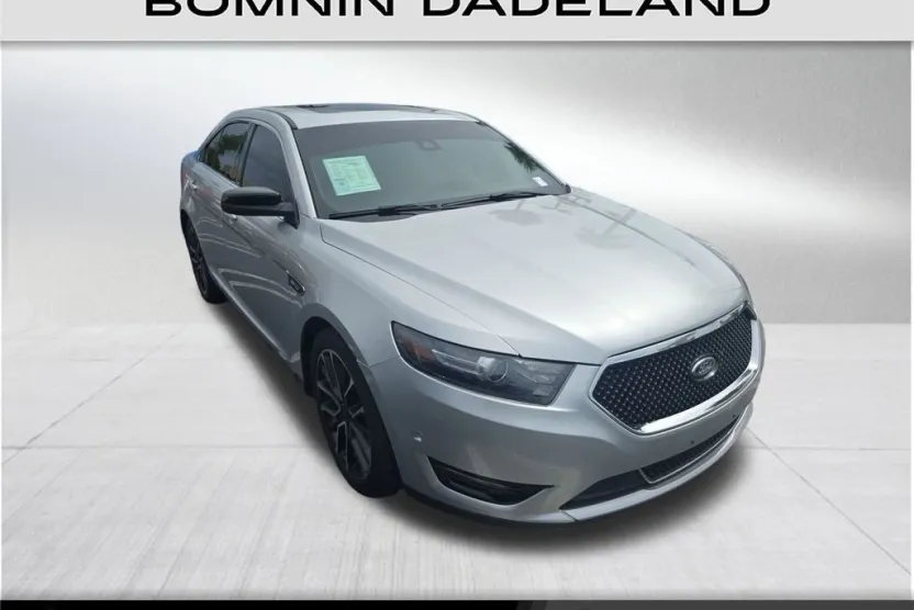 2018 Ford Taurus SHO photo 1
