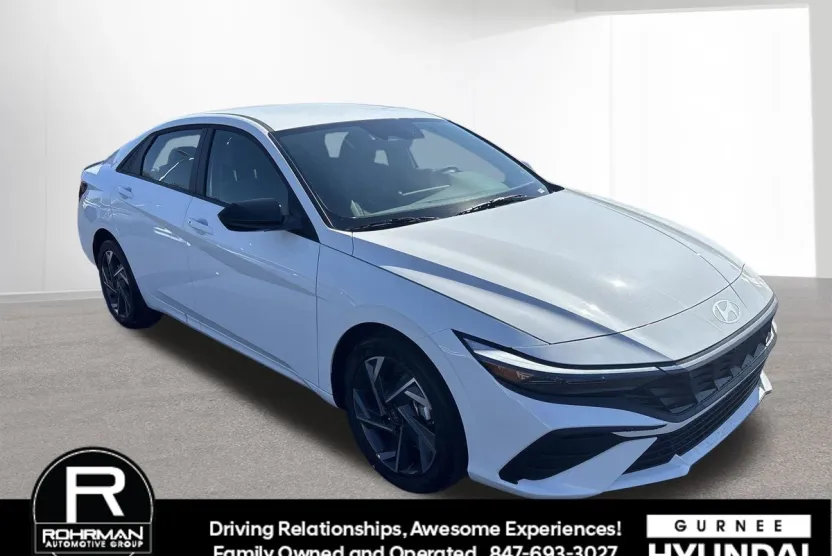 2025 Hyundai Elantra SEL Sport photo 1