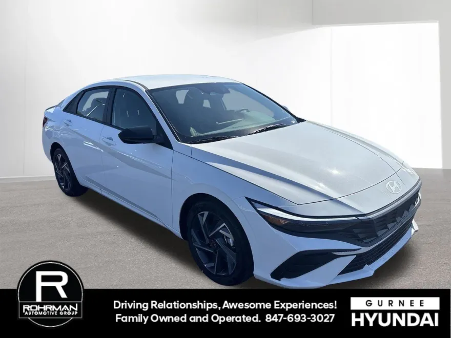 2025 Hyundai Elantra SEL Sport photo 1