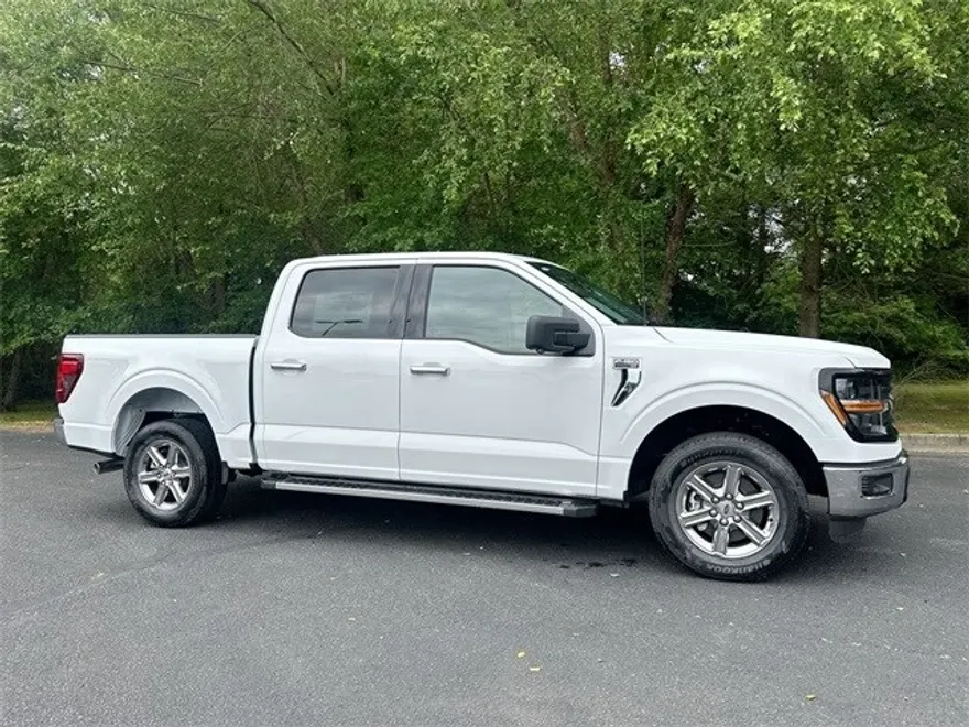 2024 Ford F-150 XLT photo 1