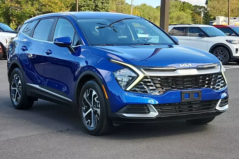 2023 Kia Sportage EX photo 1