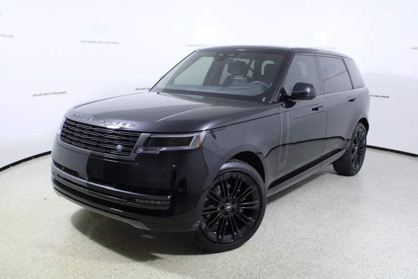 2025 Land Rover Range Rover SE photo 1