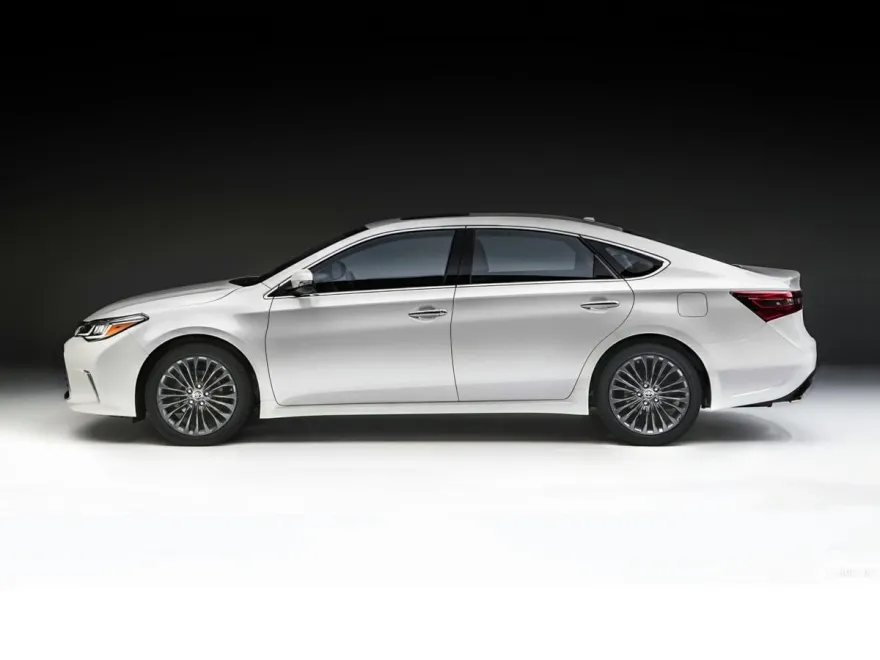 2018 Toyota Avalon XLE Premium photo 1