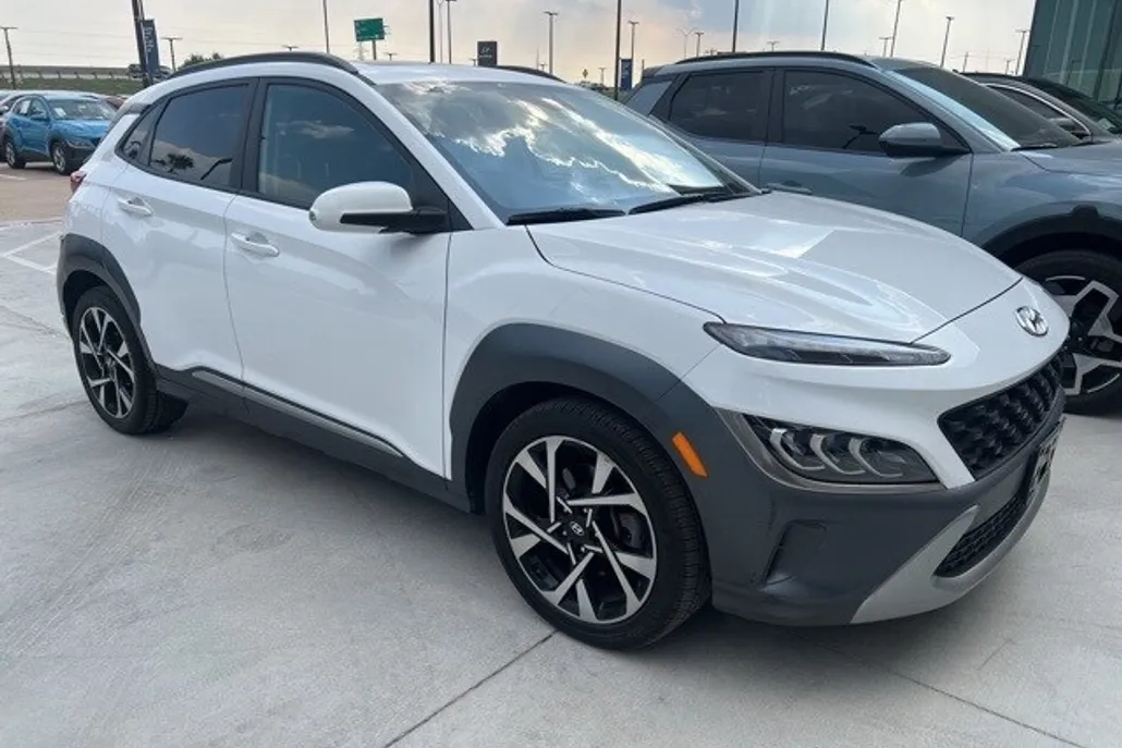 2022 Hyundai Kona Limited photo 1