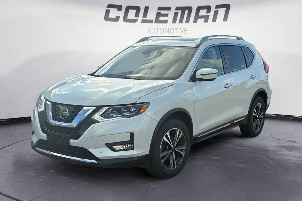 2017 Nissan Rogue SL photo 1