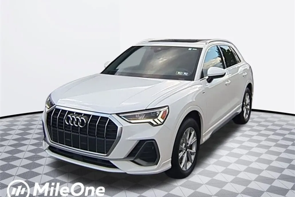 2023 Audi Q3 S line Premium photo 1