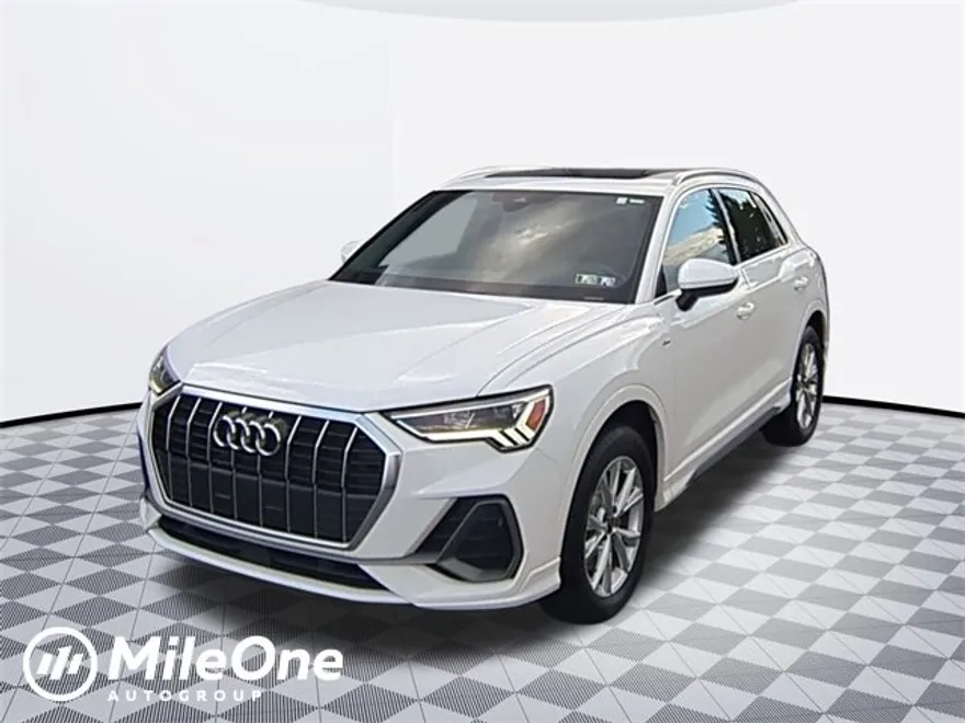 2023 Audi Q3 S line Premium photo 1