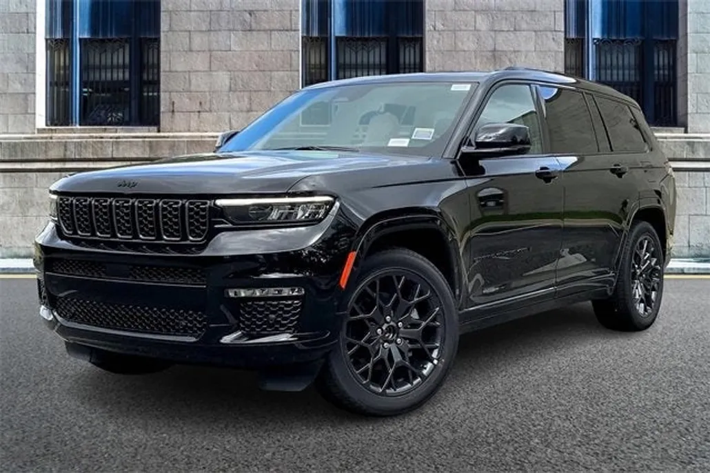 2025 Jeep Grand Cherokee L Summit photo 1