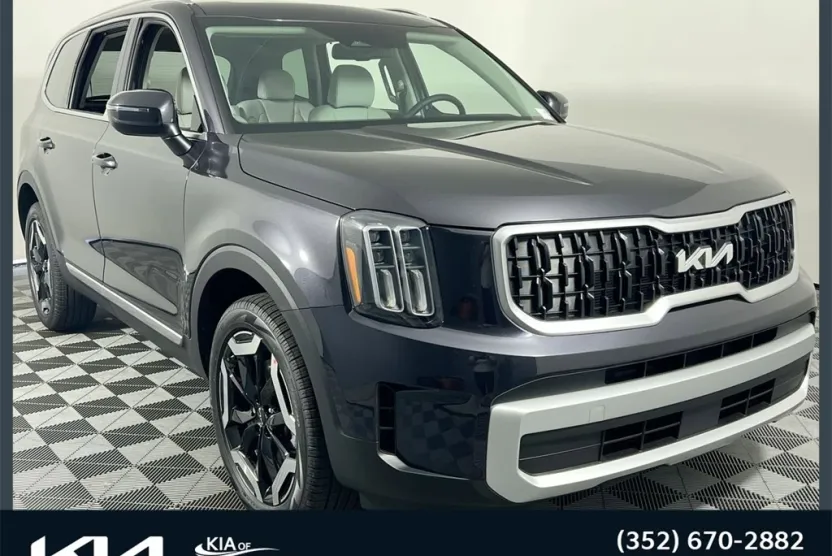 2025 Kia Telluride EX photo 1