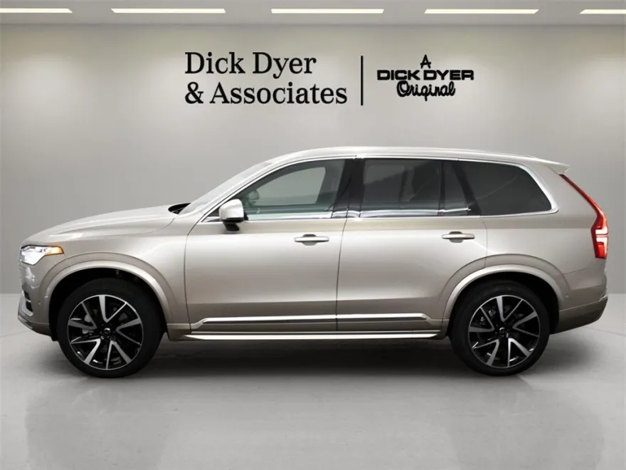 2025 Volvo XC90 Plus photo 1