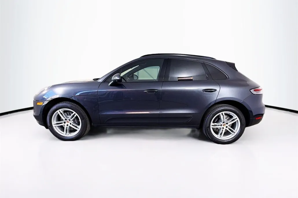 2021 Porsche Macan Base photo 1