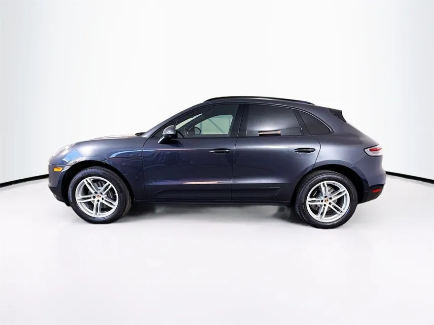 2021 Porsche Macan Base photo 1