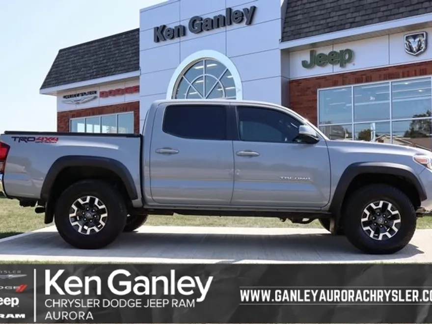 2019 Toyota Tacoma TRD Off-Road V6 photo 1
