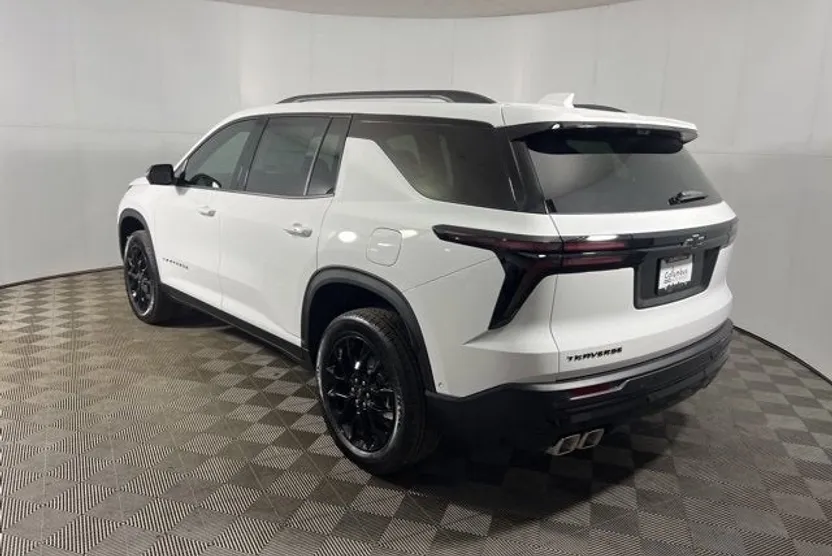 2026 Chevrolet Traverse photo 1