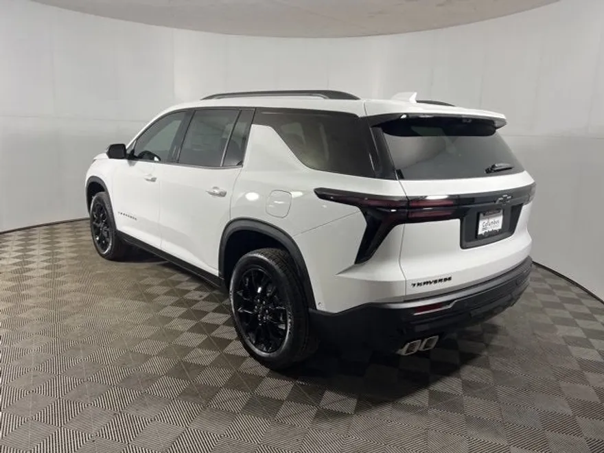 2026 Chevrolet Traverse photo 1