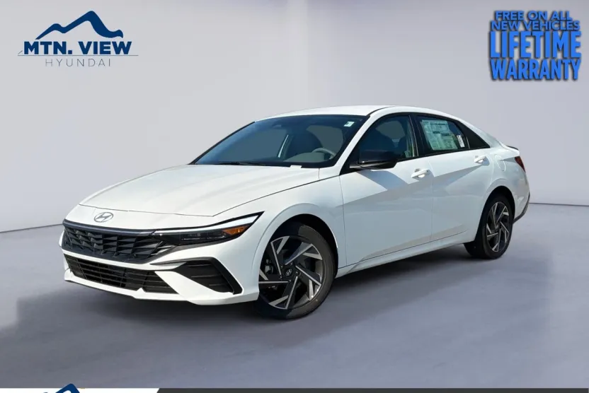 2025 Hyundai Elantra SEL Sport photo 1